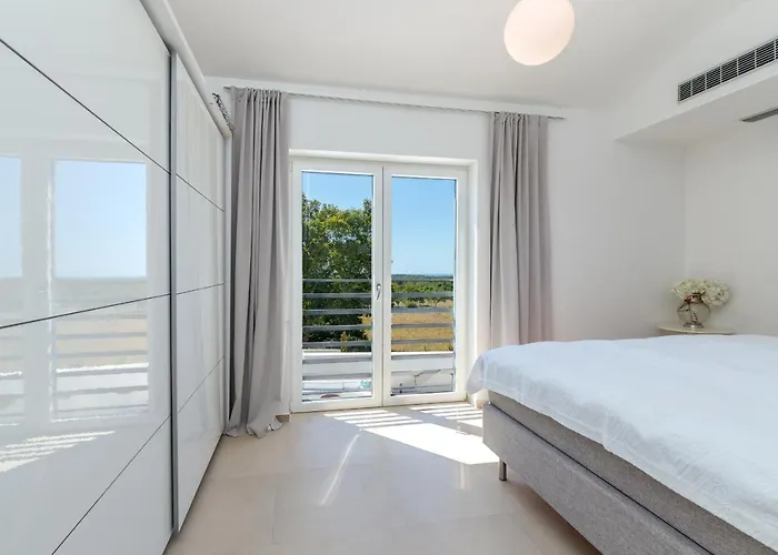 Valhalla Barat (Rovinj)