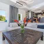 Valhalla Villa