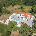 Valhalla * Barat (Rovinj)